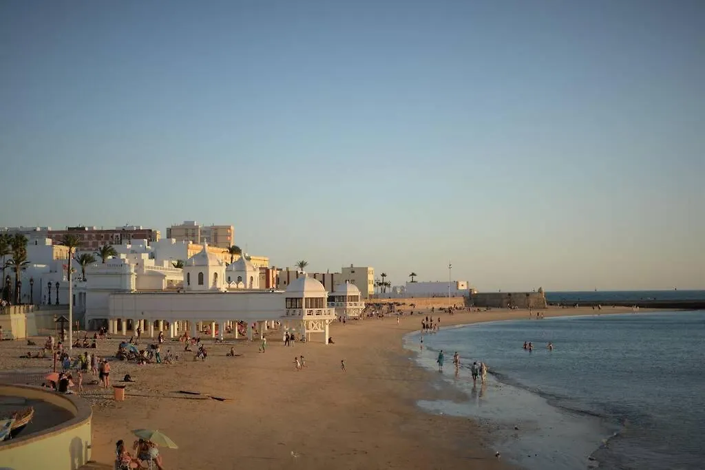 Esencia de Cádiz Entre la Viña y el mercado